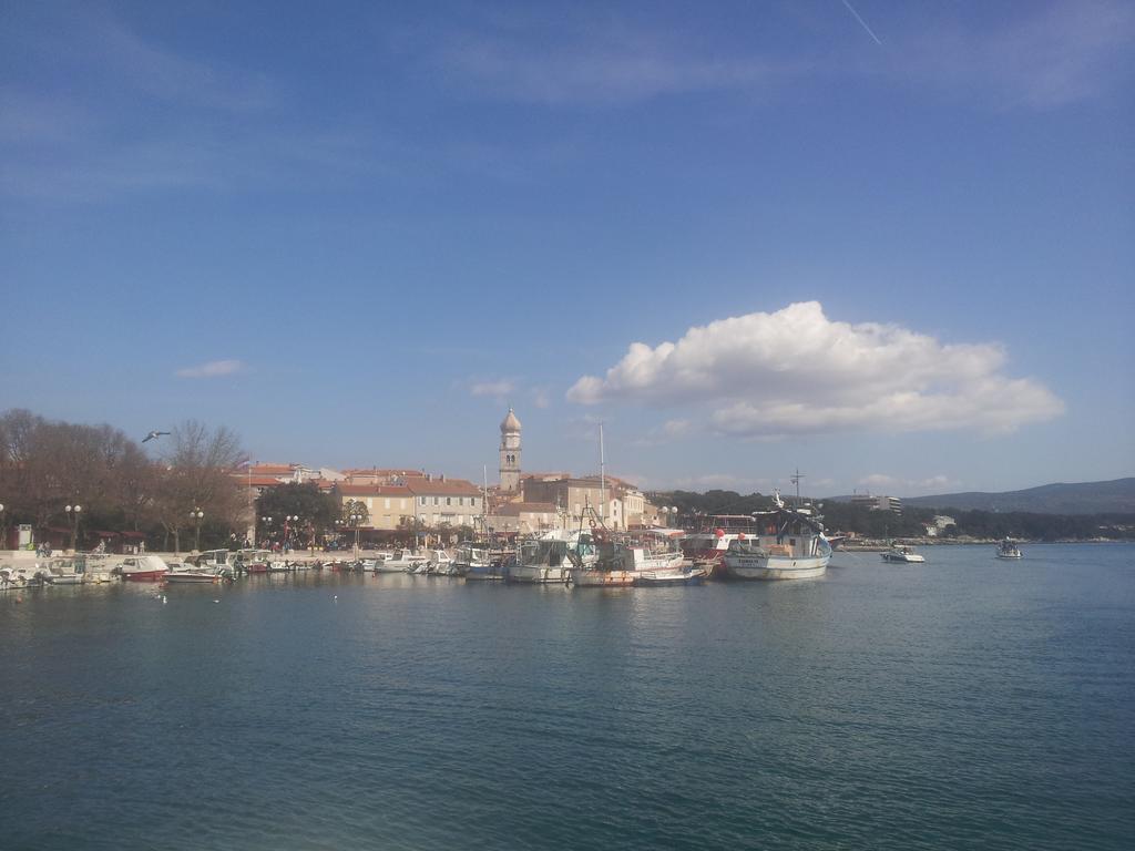 Apartment Ribica Krk Island Exteriör bild